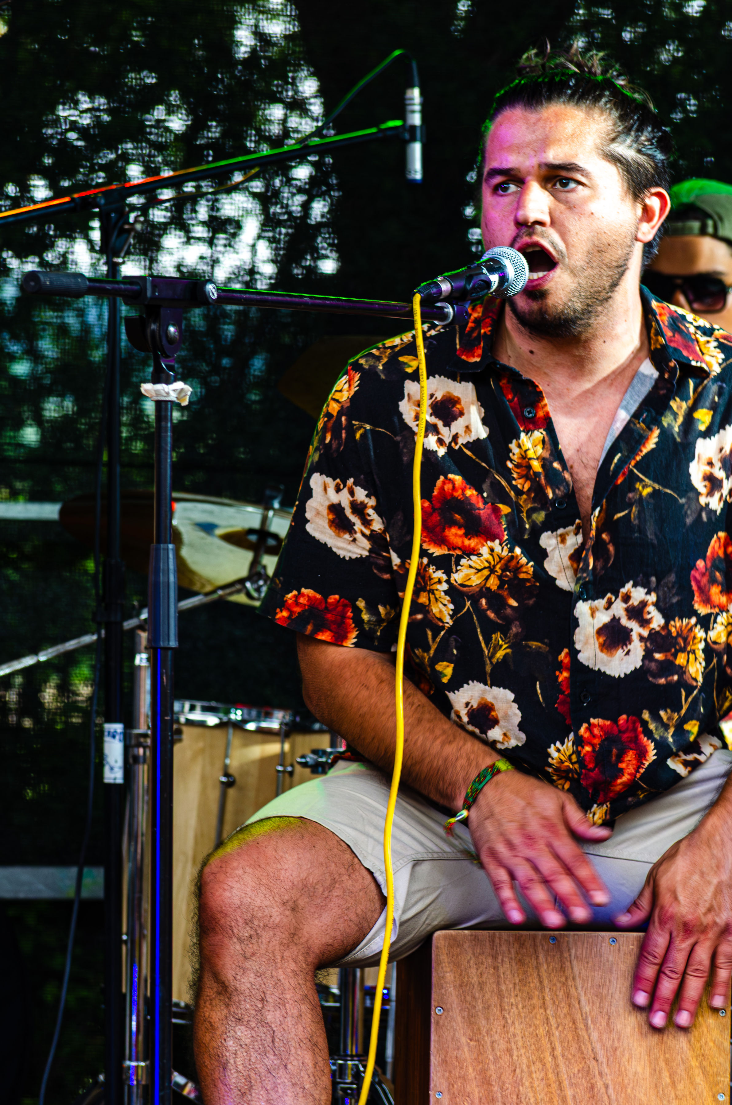 Sudaka live – Cajón und Gesang
